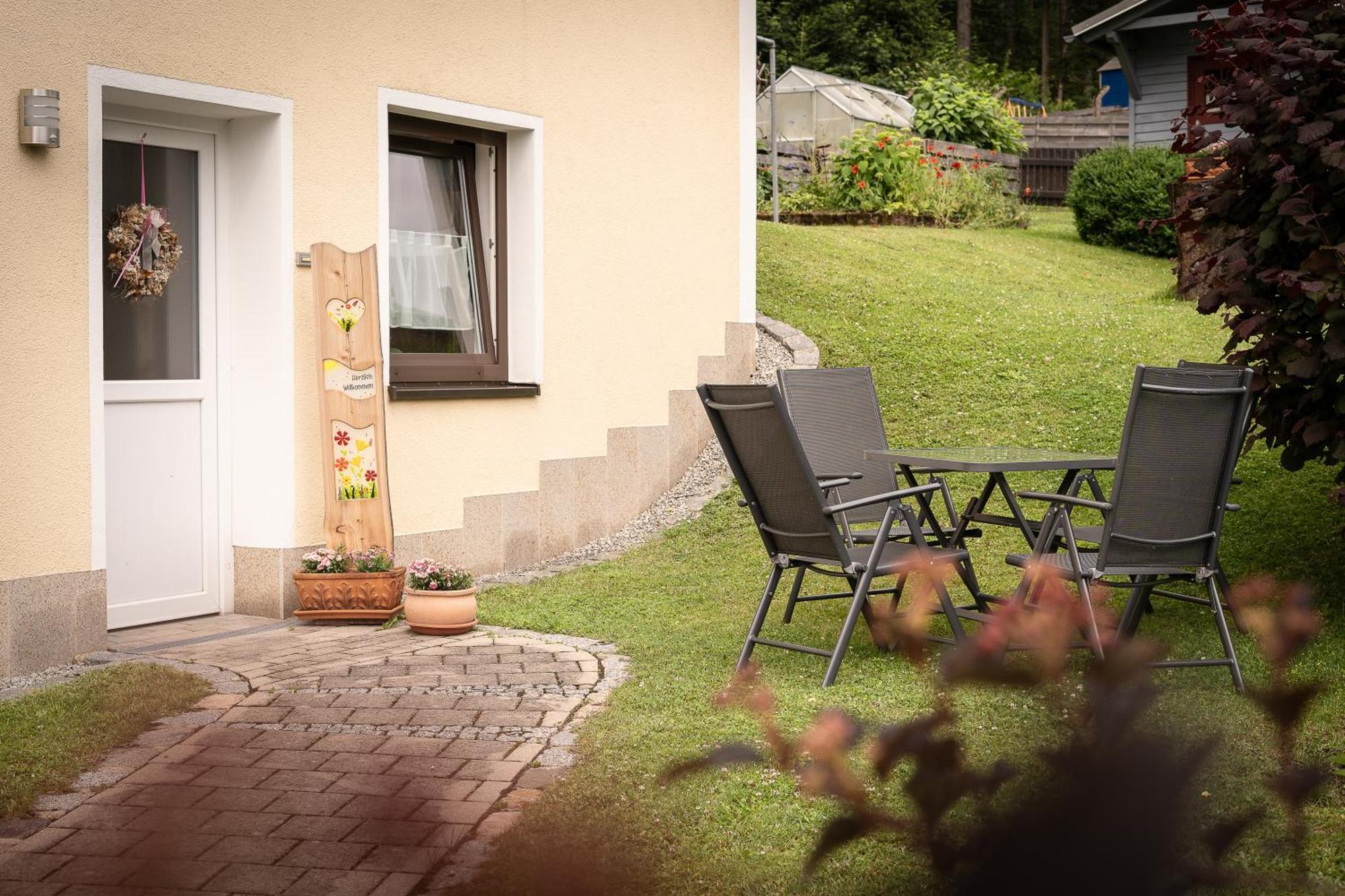 Buchen Blick - Ruhige Moderne Ferienwohnung 82Qm. Fichtelberg Exteriér fotografie